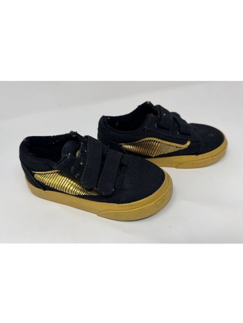 Vans Old Skool V Harry Potter Sneakers Golden Snitch Size 7.5 Toddler EUC